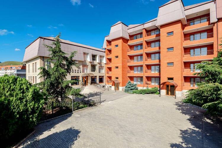 Отель Медведь Resort