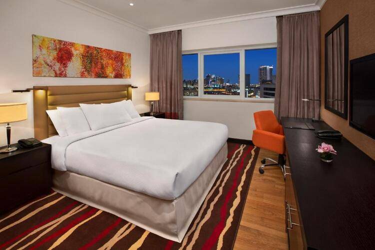 Double Tree By Hilton Hotel & Residence Dubai Al Barsha