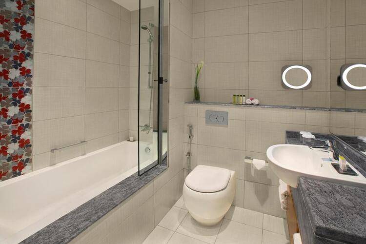 Double Tree By Hilton Hotel & Residence Dubai Al Barsha