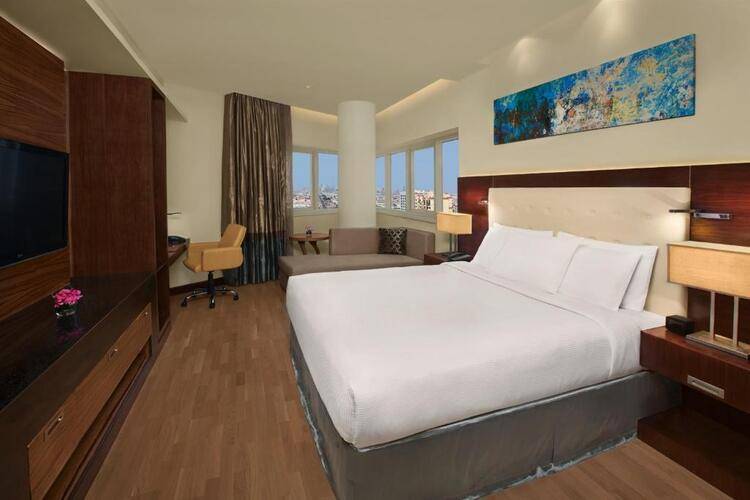 Double Tree By Hilton Hotel & Residence Dubai Al Barsha