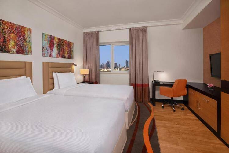Double Tree By Hilton Hotel & Residence Dubai Al Barsha