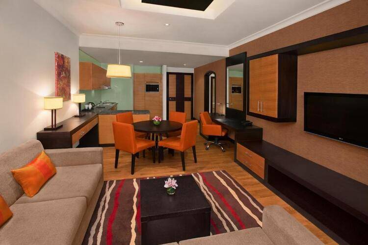 Double Tree By Hilton Hotel & Residence Dubai Al Barsha