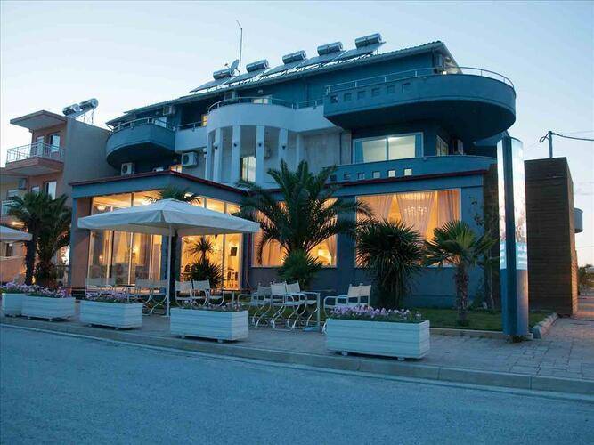 Yakinthos Hotel Apartments