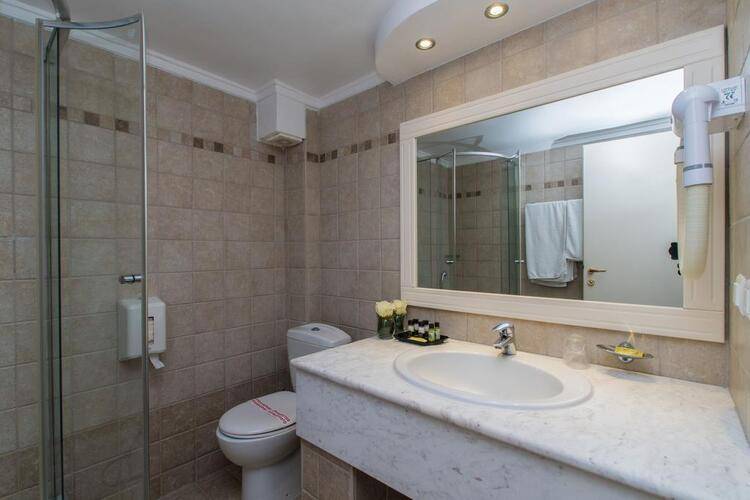 Alexandros Palace Hotel & Suites