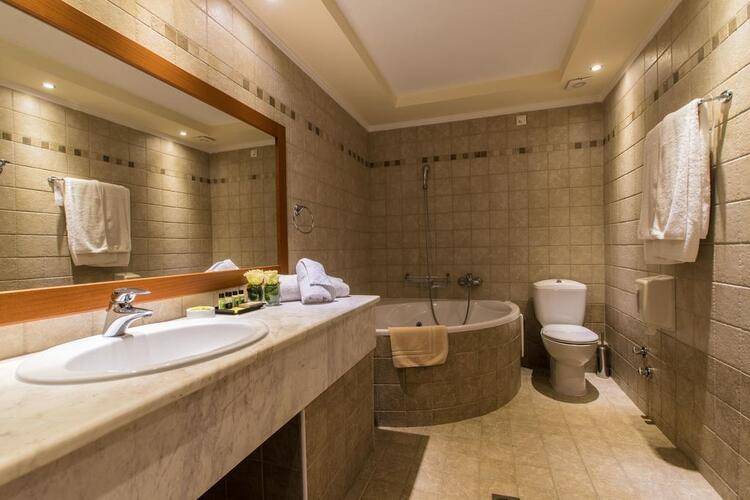 Alexandros Palace Hotel & Suites