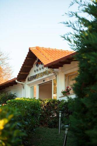 Alexandros Palace Hotel & Suites