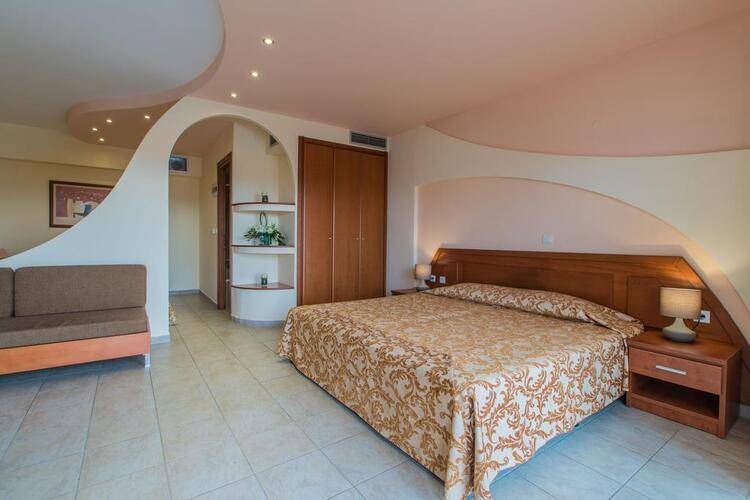 Alexandros Palace Hotel & Suites