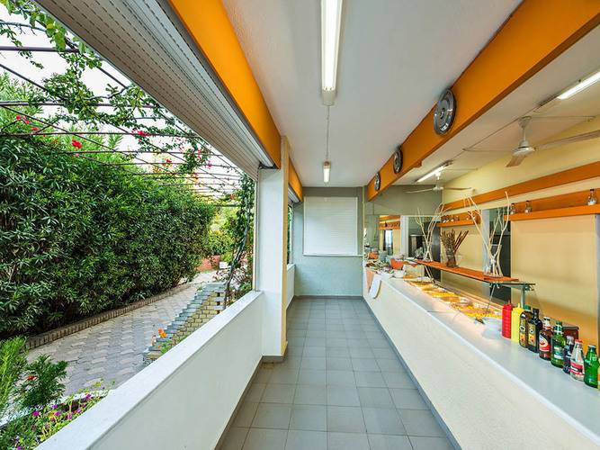 Niforeika Beach Hotel & Bungalows