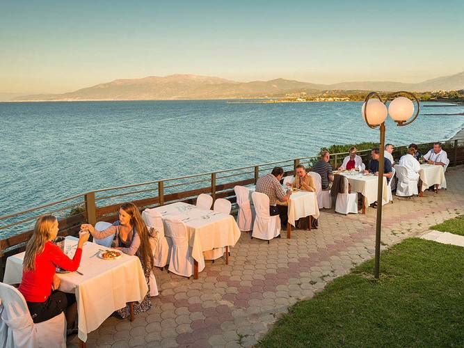 Niforeika Beach Hotel & Bungalows