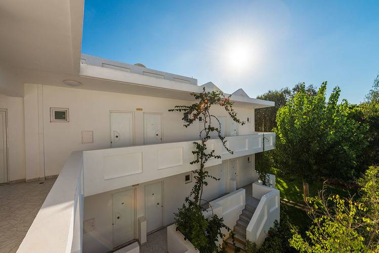 Niforeika Beach Hotel & Bungalows
