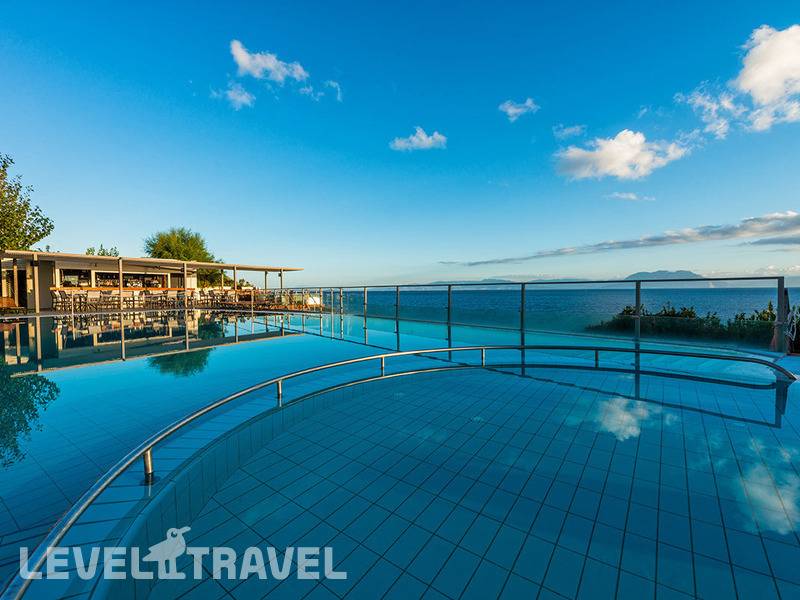 Фотография Niforeika Beach Hotel & Bungalows