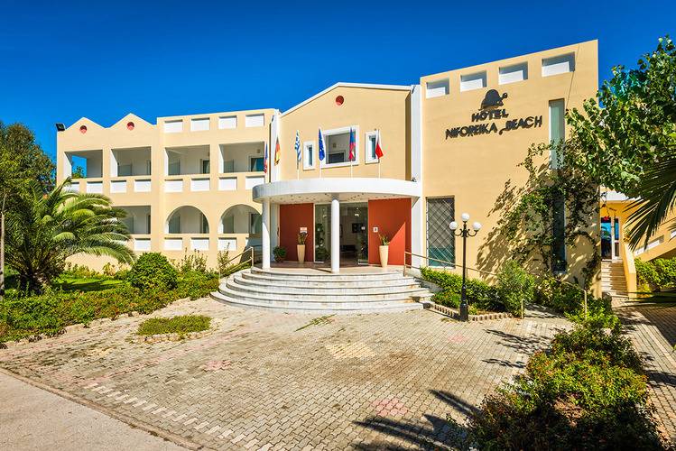 Niforeika Beach Hotel & Bungalows