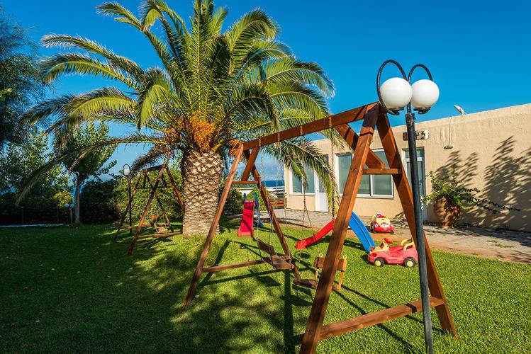 Niforeika Beach Hotel & Bungalows