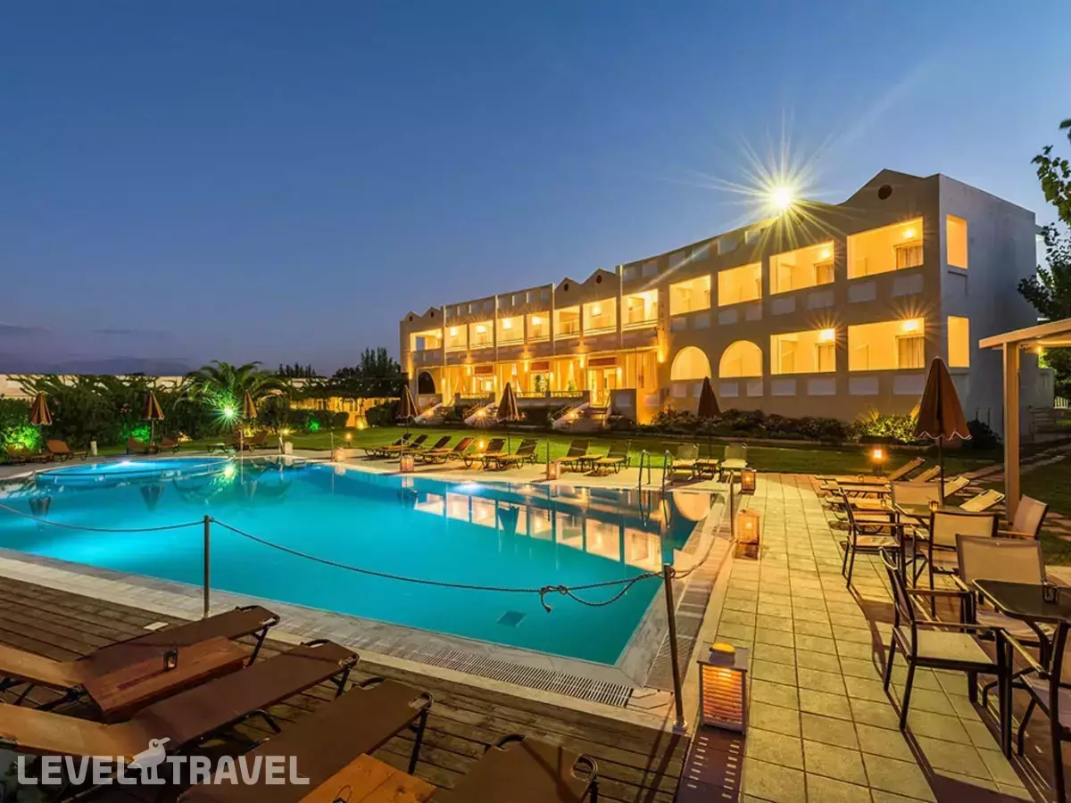 Niforeika Beach Hotel & Bungalows