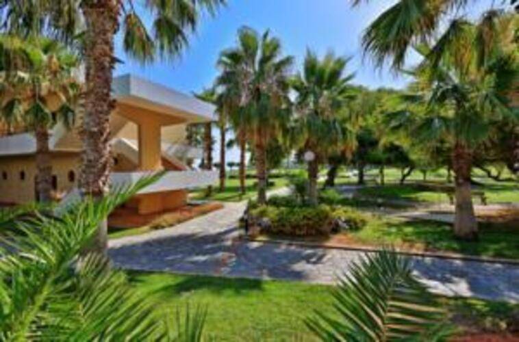 Sirens Beach Hotel & Village