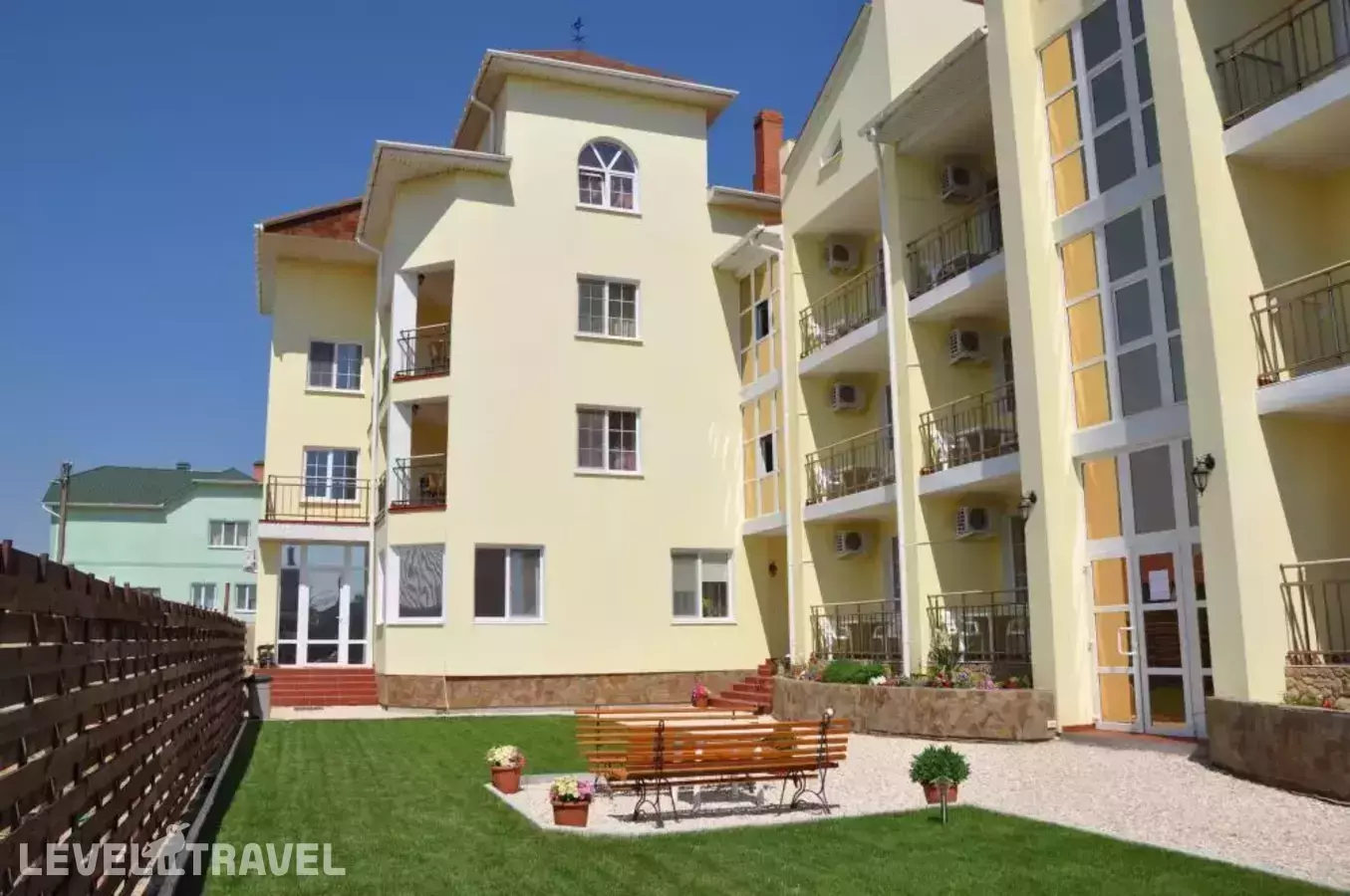 Отель Марикон