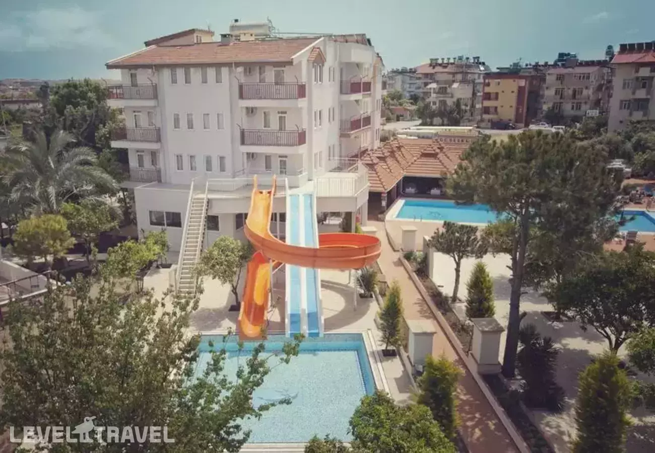 Cats Garden Apart Hotel