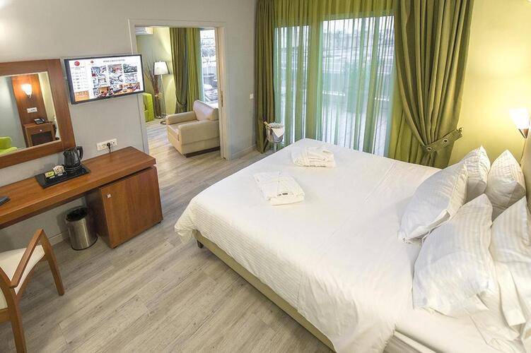Polis Grand Hotel