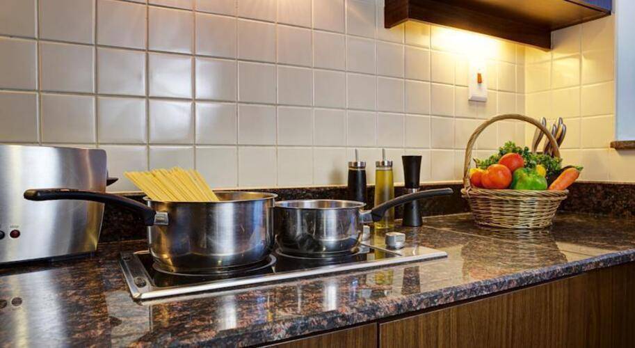 Icon Deluxe Hotel (Ex. Abidos Hotel Apartment Al Barsha)