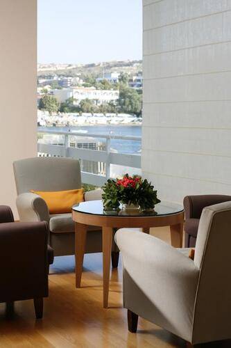 Eden Roc Resort Hotel & Bungalows