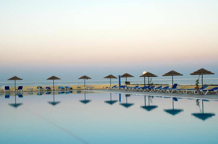 Eden Roc Resort Hotel & Bungalows