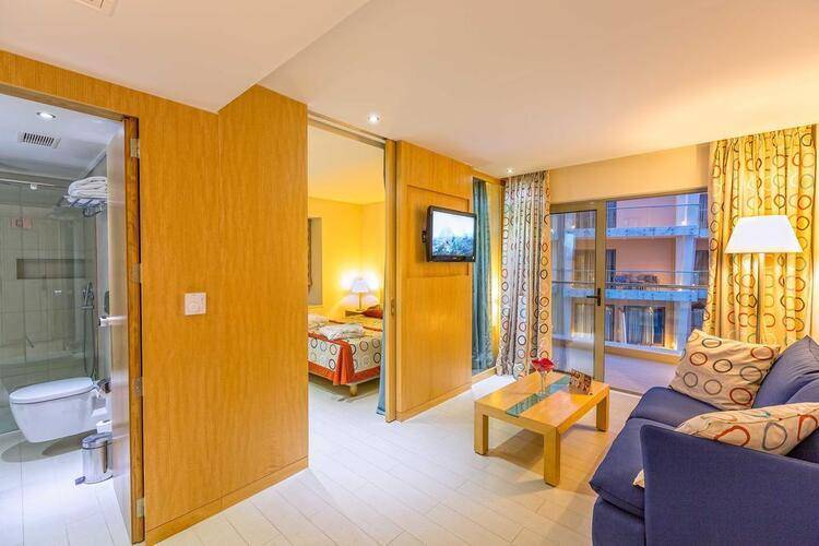 Eden Roc Resort Hotel & Bungalows
