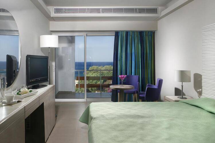 Eden Roc Resort Hotel & Bungalows