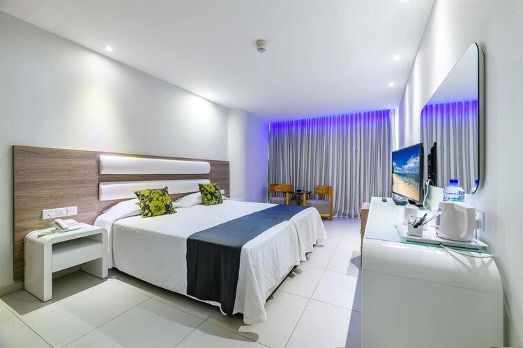 Tasia Maris Sands Hotel (Adults Only 14+)