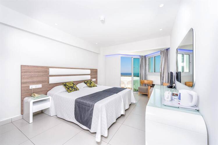 Tasia Maris Sands Hotel (Adults Only 14+)