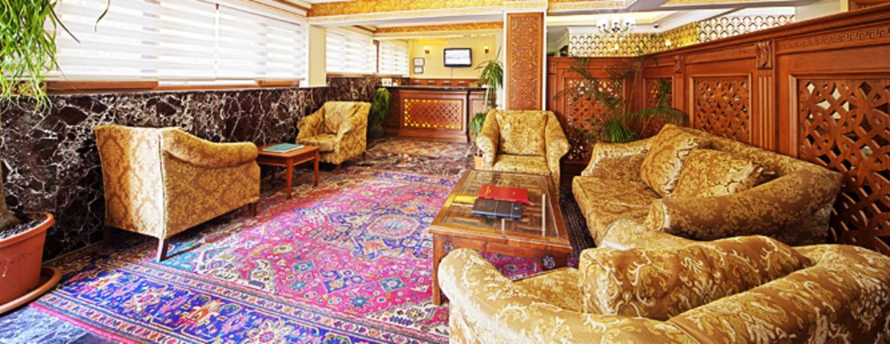 Lausos Hotel