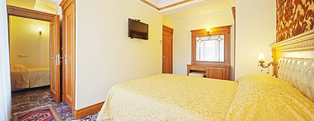 Lausos Hotel