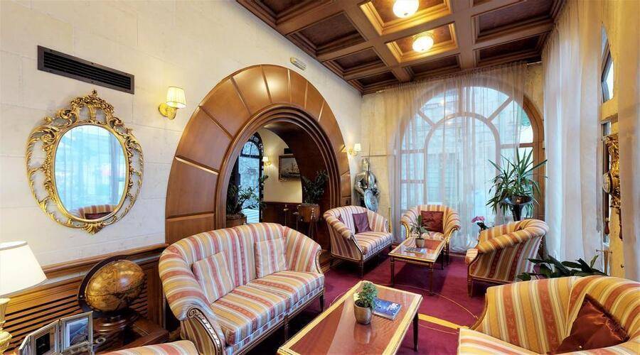 Cattaro Hotel