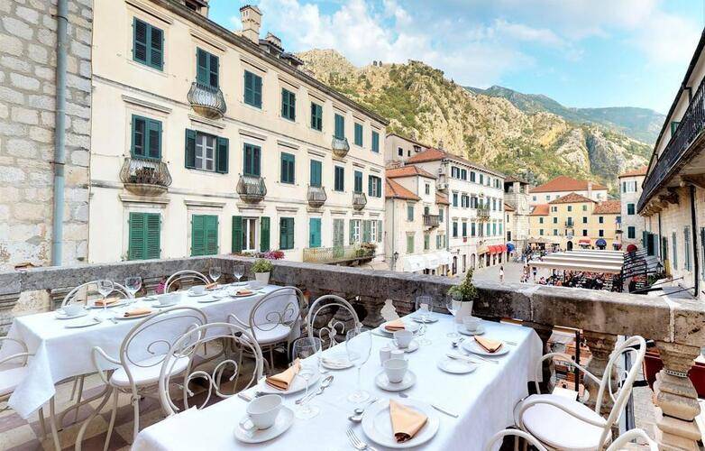 Cattaro Hotel