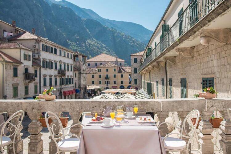 Cattaro Hotel