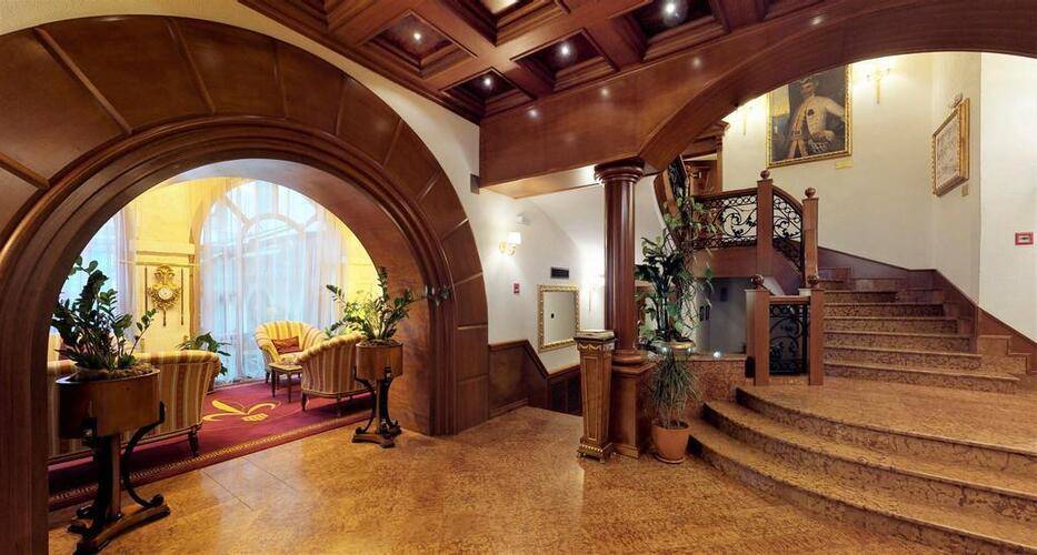 Cattaro Hotel