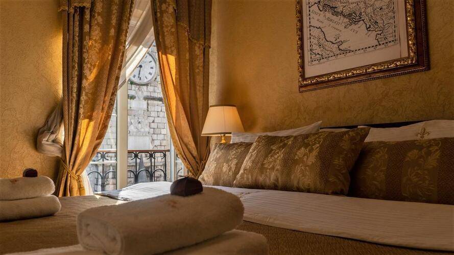 Cattaro Hotel