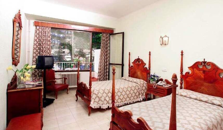 Gaya Hotel