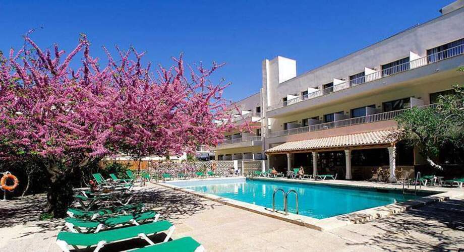 Gaya Hotel