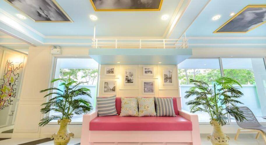 The Tint At Phuket Town