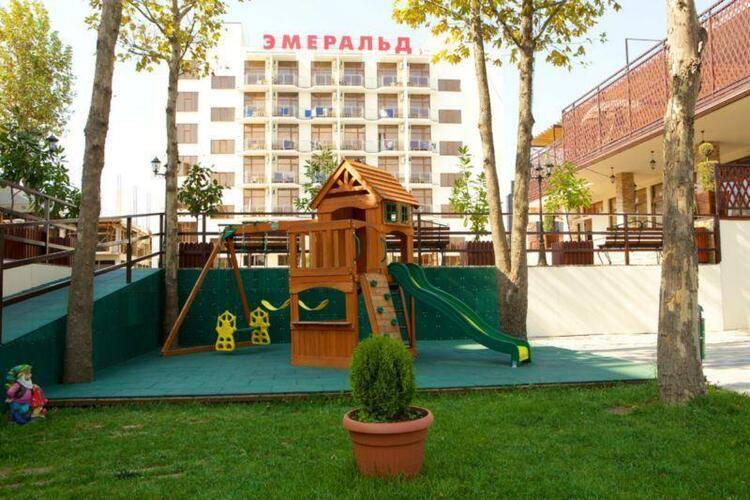 Гостиница Эмеральд