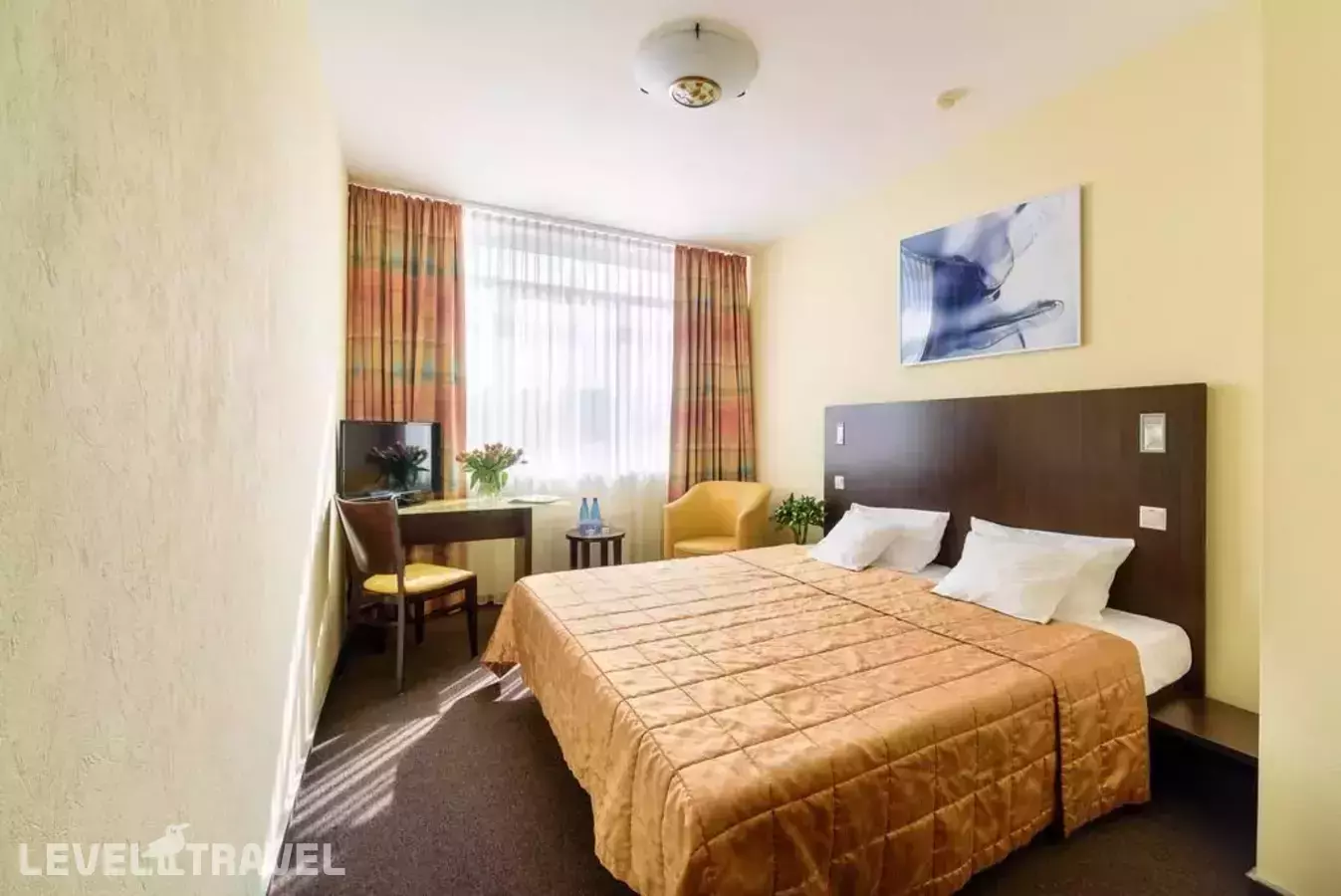 Отель Раушен