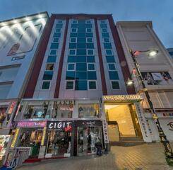 $item['hotel']['name']