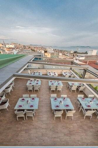 Selenay Hotel