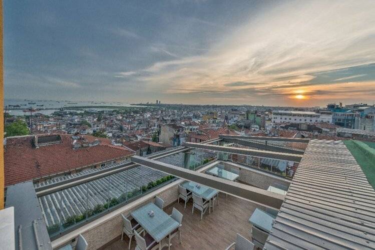 Selenay Hotel