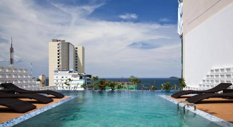 Golden Holiday Hotel