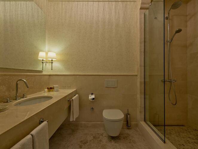 Isfanbul Holiday Home & Suites (Ex.Vialand Palace Hotel)