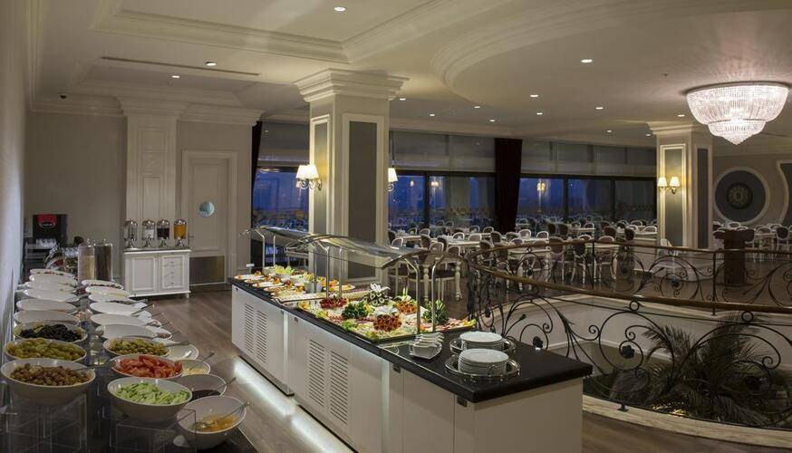 Isfanbul Holiday Home & Suites (Ex.Vialand Palace Hotel)