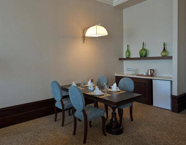 Isfanbul Holiday Home & Suites (Ex.Vialand Palace Hotel)