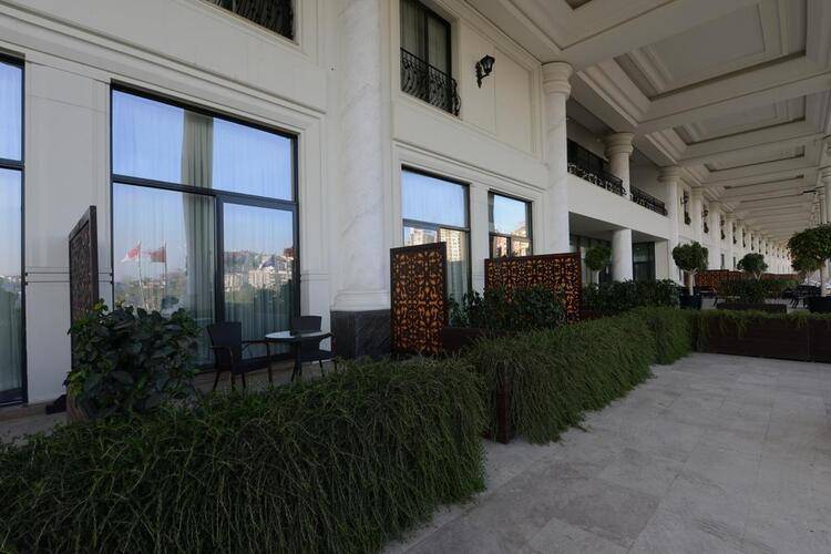 Isfanbul Holiday Home & Suites (Ex.Vialand Palace Hotel)