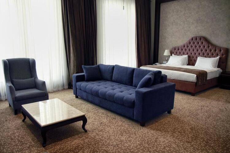 Isfanbul Holiday Home & Suites (Ex.Vialand Palace Hotel)